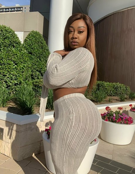 Brittneytonee