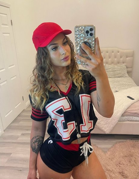 Foxyashlynn