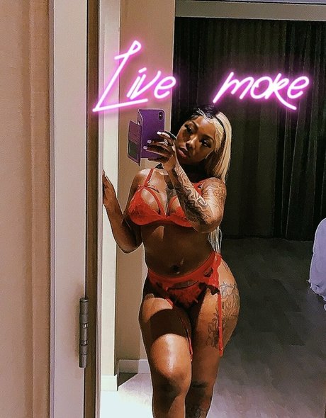 Foto di nudo di fuga di OnlyFans di Summerntae