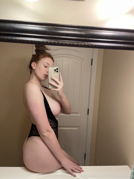Foto di nudo di fuga di OnlyFans di Bobbie Sweets