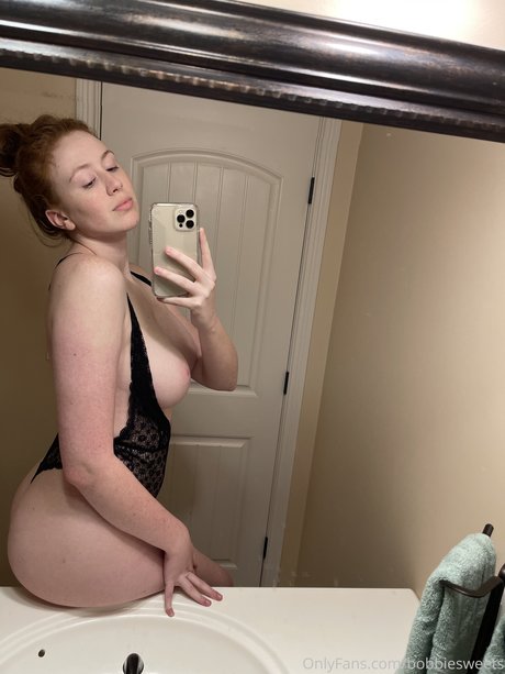 Foto di nudo di fuga di OnlyFans di Bobbie Sweets