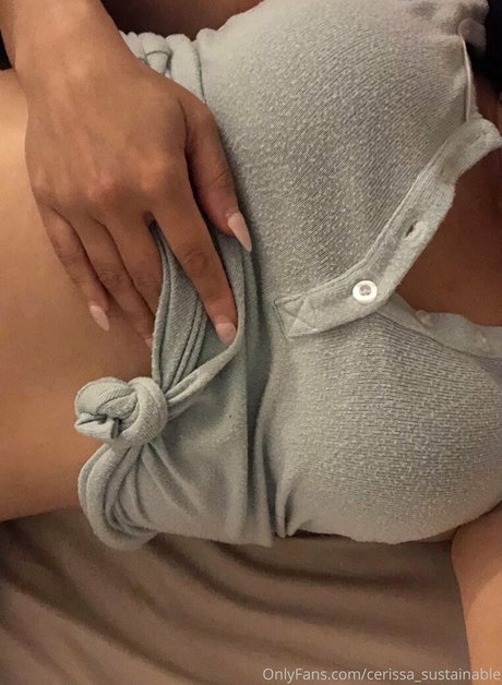 Foto di nudo di fuga di OnlyFans di Cerissa