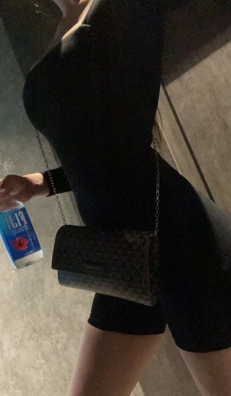 Foto di nudo di fuga di OnlyFans di Yumii17