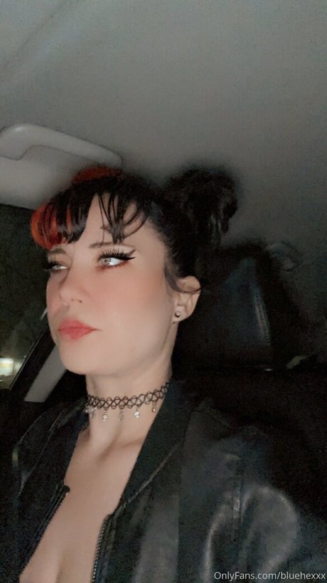 Foto di nudo di fuga di OnlyFans di Thebluehexxx