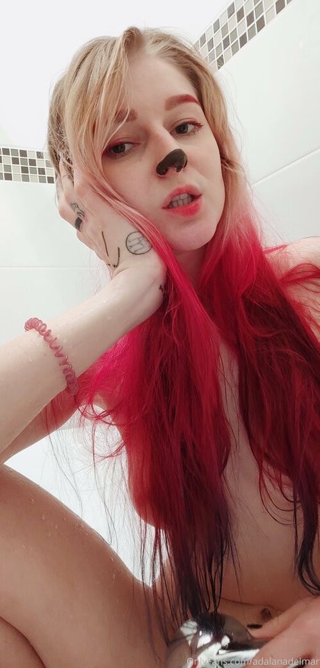 Foto di nudo di fuga di OnlyFans di Lana Delmar
