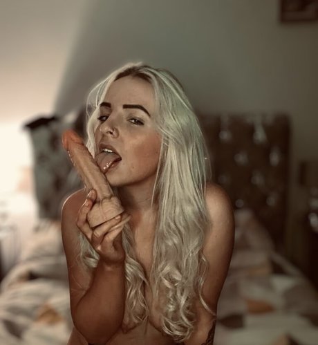 Foto di nudo di fuga di OnlyFans di Naughtychlo