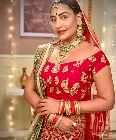 Foto di nudo di fuga di OnlyFans di Surbhi Chandna
