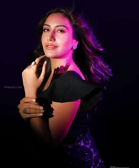 Surbhi Chandna