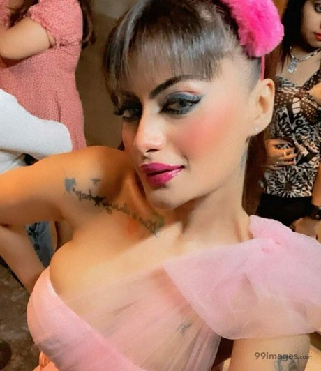 Foto di nudo di fuga di OnlyFans di Suhaani Laskar