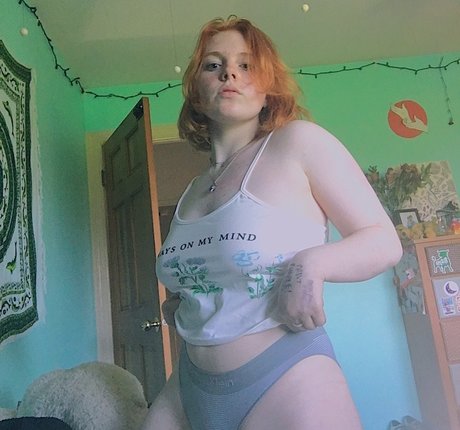 Foto di nudo di fuga di OnlyFans di Izzyisdying