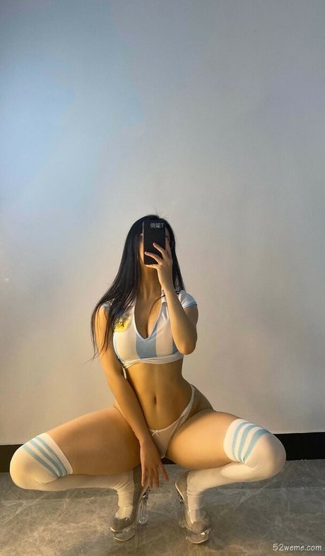 Foto di nudo di fuga di OnlyFans di Qiaoniu