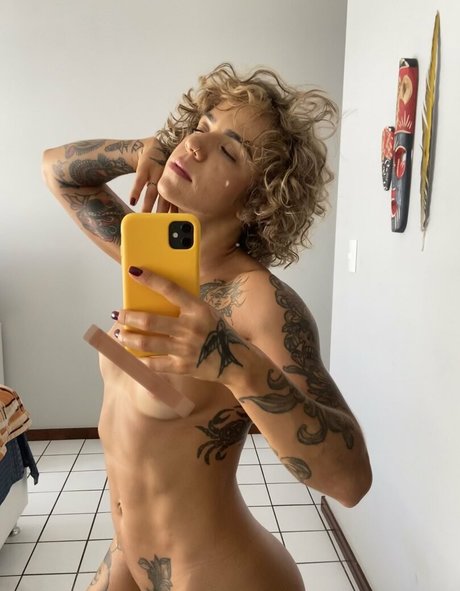 Foto di nudo di fuga di OnlyFans di Ninne Dias