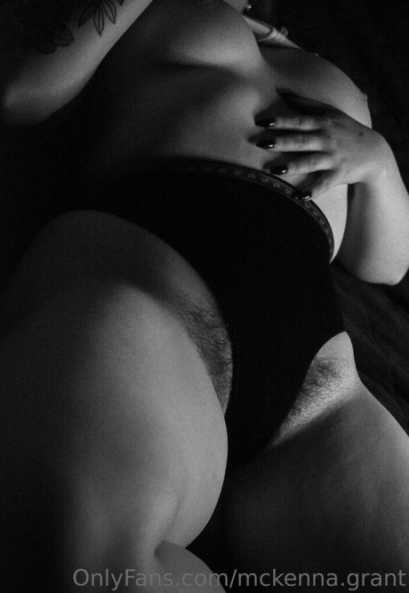 Foto di nudo di fuga di OnlyFans di Mckenna Grant
