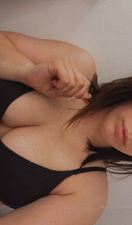 Foto di nudo di fuga di OnlyFans di Karmamegs