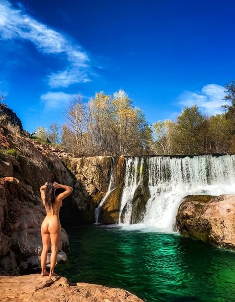Foto di nudo di fuga di OnlyFans di Sloane Nash