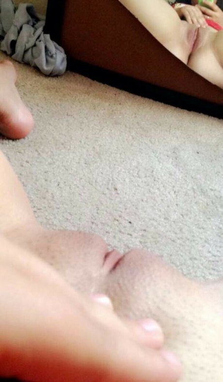 Foto di nudo di fuga di OnlyFans di Girlfriends