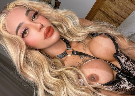 Foto di nudo di fuga di OnlyFans di Lana Almeida