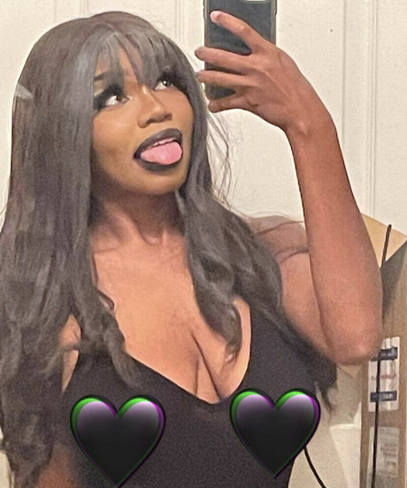 Foto di nudo di fuga di OnlyFans di Societymadethejoker