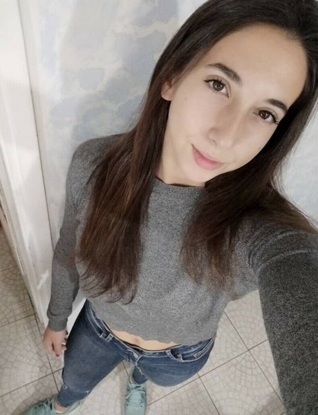 Foto di nudo di fuga di OnlyFans di Athina Panteliou