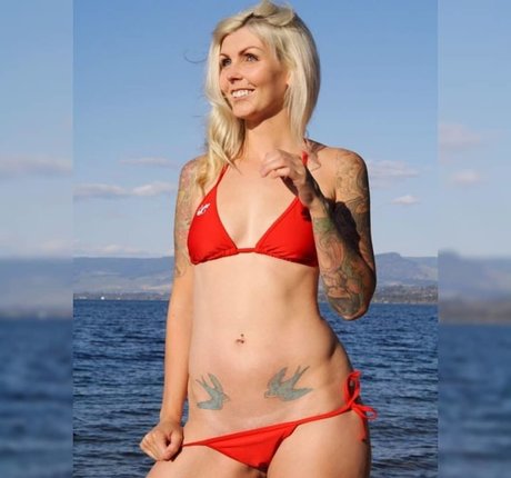 Foto di nudo di fuga di OnlyFans di Elaina Grant