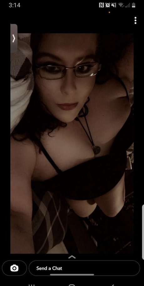 Foto di nudo di fuga di OnlyFans di Angharad Gill