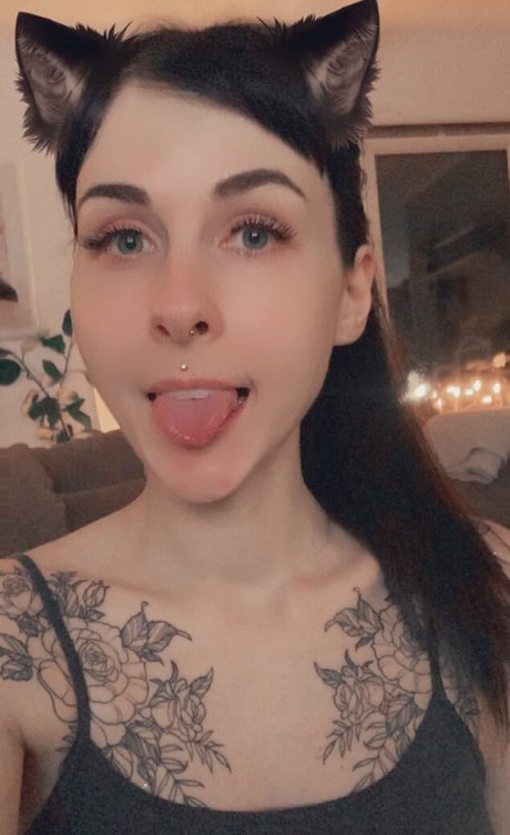 Foto di nudo di fuga di OnlyFans di Romisu