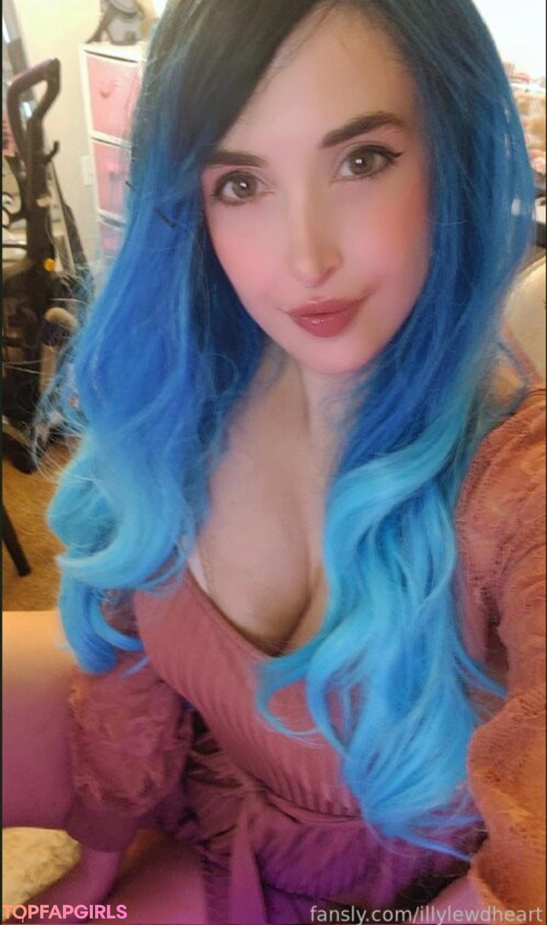 Foto di nudo di fuga di OnlyFans di Ilysuiteheart #10 Foto di nudo di fuga di OnlyFans di Ilysuiteheart #10