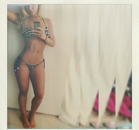 Foto di nudo di fuga di OnlyFans di Laureen Pisciotta