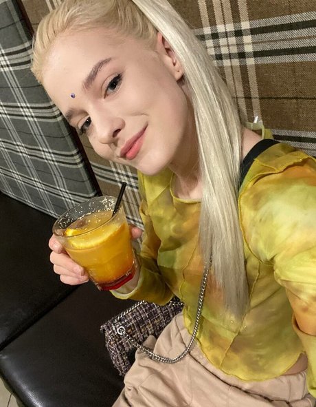 Foto di nudo di fuga di OnlyFans di Angeladevil666