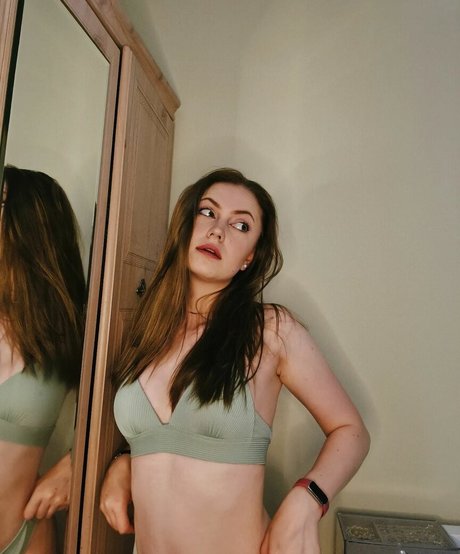 Foto di nudo di fuga di OnlyFans di Olivia Tucker