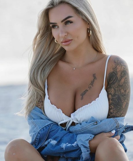 Foto di nudo di fuga di OnlyFans di Kirsten Simmermeyer