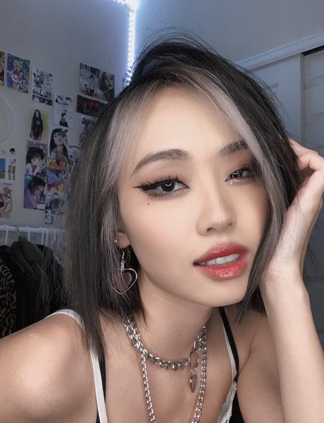 Foto di nudo di fuga di OnlyFans di Chaeldot