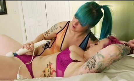 Foto di nudo di fuga di OnlyFans di Charlotteaxes
