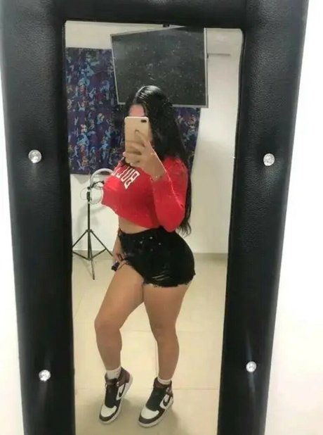 Foto di nudo di fuga di OnlyFans di Paula Kil Barrio