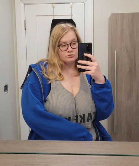 Foto di nudo di fuga di OnlyFans di Loserqueen