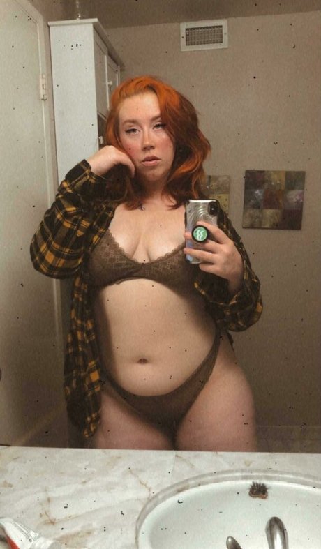 Foto di nudo di fuga di OnlyFans di Spicyginger1323