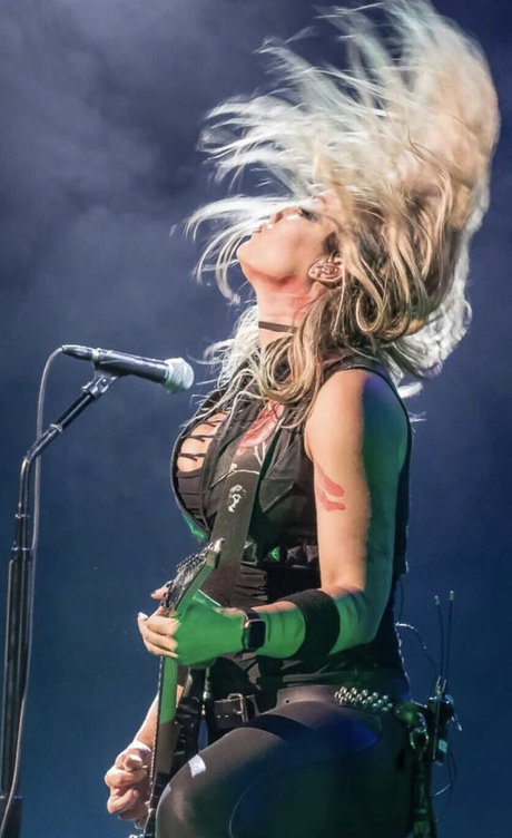 WomenMetal