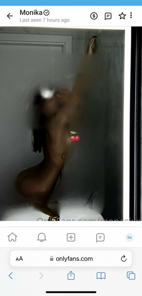 Foto di nudo di fuga di OnlyFans di Monasixx