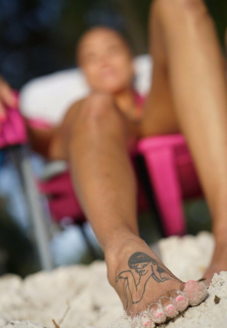 Foto di nudo di fuga di OnlyFans di Danica Logan