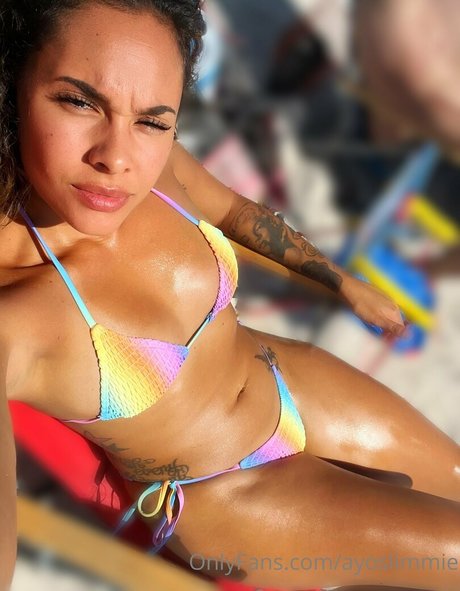 Foto di nudo di fuga di OnlyFans di Danica Logan