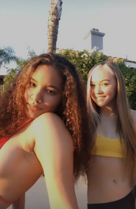 Foto di nudo di fuga di OnlyFans di Asmr Lia