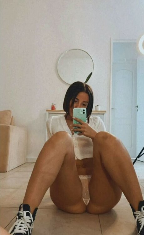 Foto di nudo di fuga di OnlyFans di Lola0reinaa