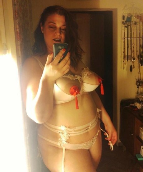 Foto di nudo di fuga di OnlyFans di Curvymakeup