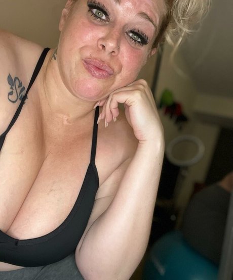 Foto di nudo di fuga di OnlyFans di Kaybabi