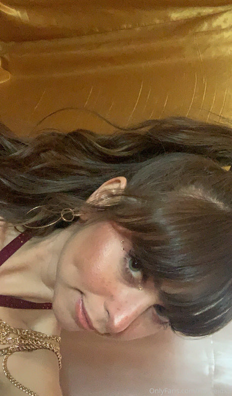 Foto di nudo di fuga di OnlyFans di Fairyanaaa