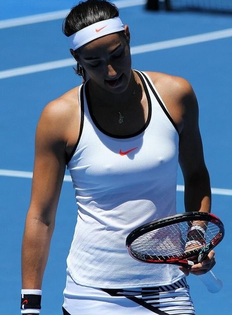 Foto di nudo di fuga di OnlyFans di Caroline Garcia