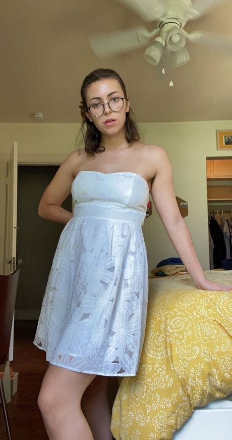 Foto di nudo di fuga di OnlyFans di Kayleigh Adams