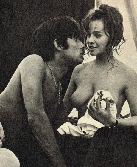 Foto di nudo di fuga di OnlyFans di Italian Vintage Actress