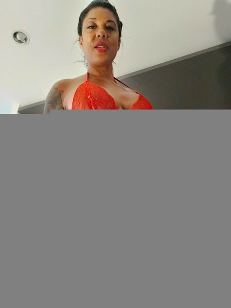 Foto di nudo di fuga di OnlyFans di Sarah The Invader
