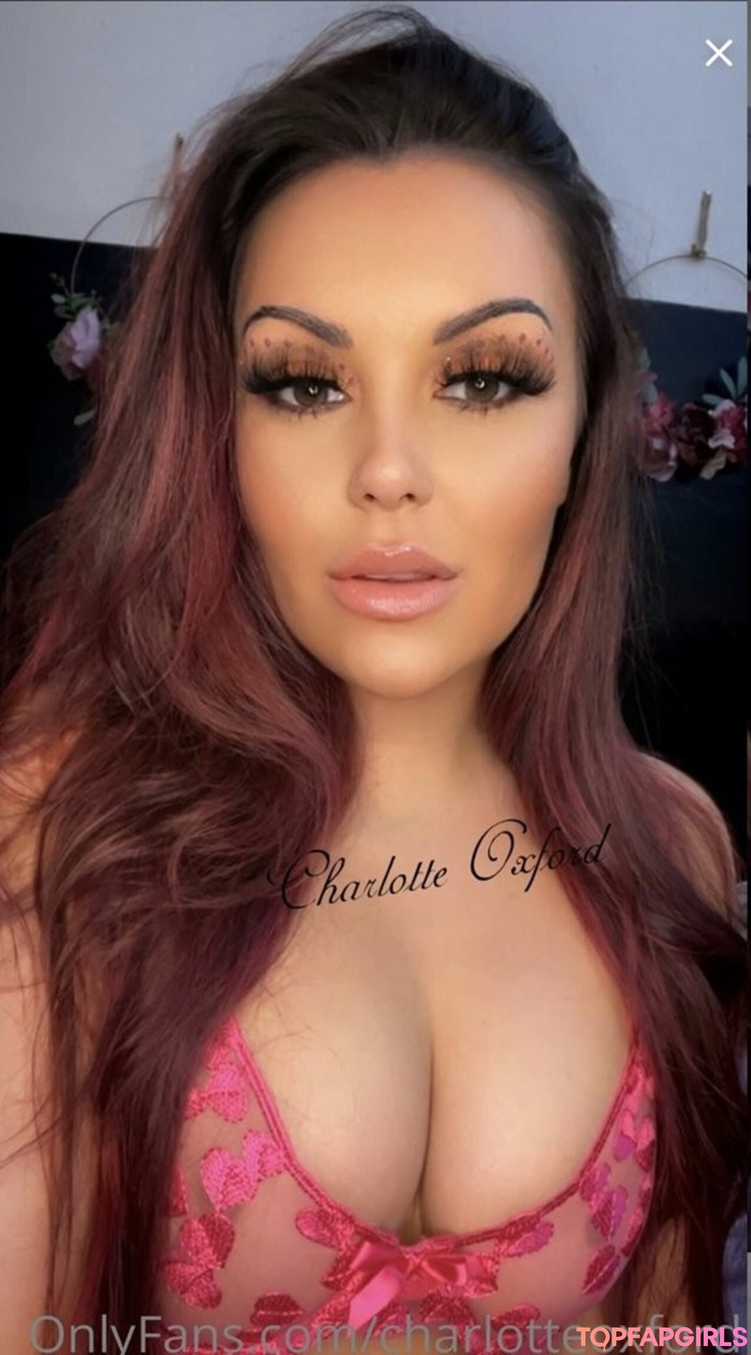 Foto di nudo di fuga di OnlyFans di Charlotte Oxford #7 Foto di nudo di fuga di OnlyFans di Charlotte Oxford #7